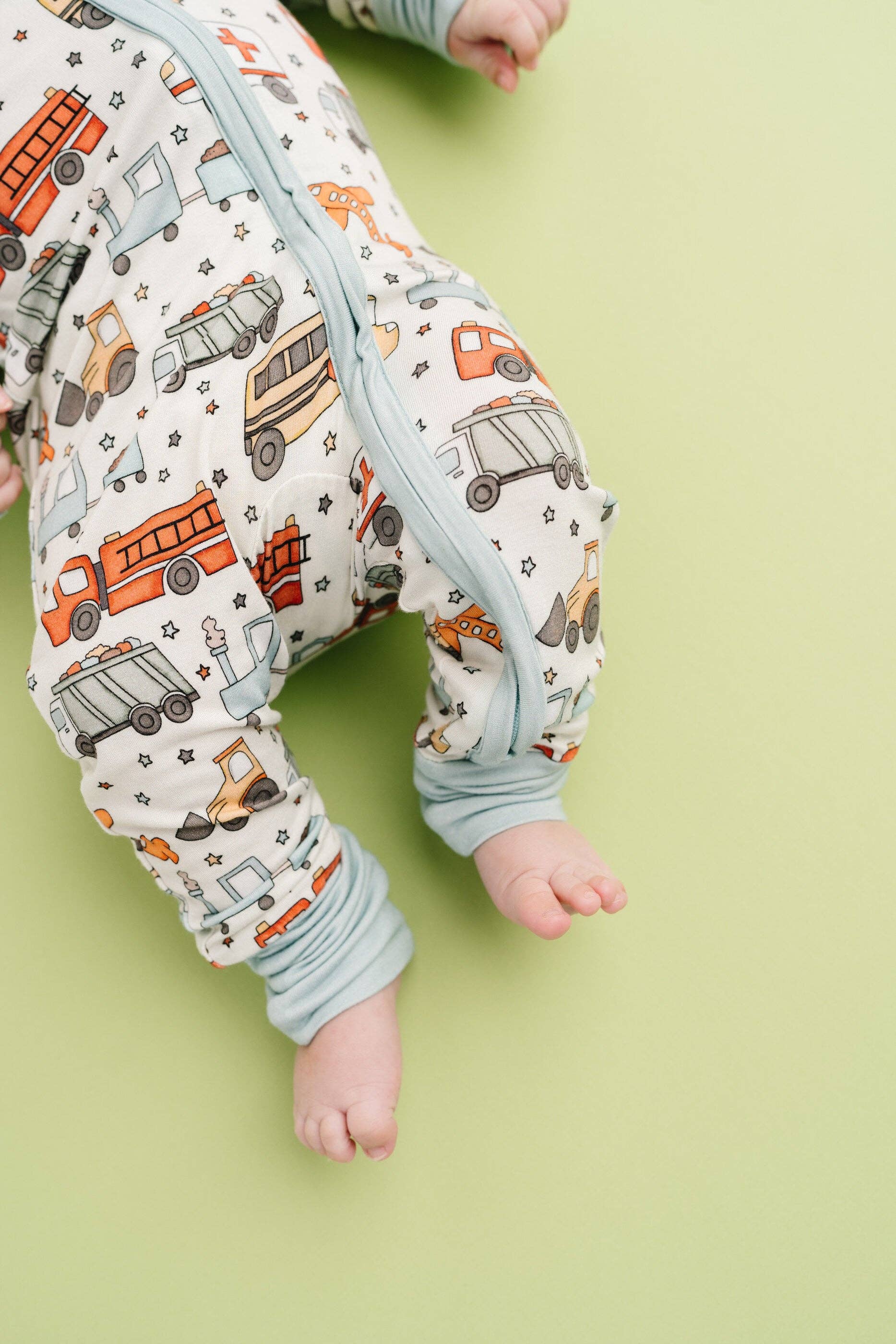 Little Engines Bamboo Sleep + Play