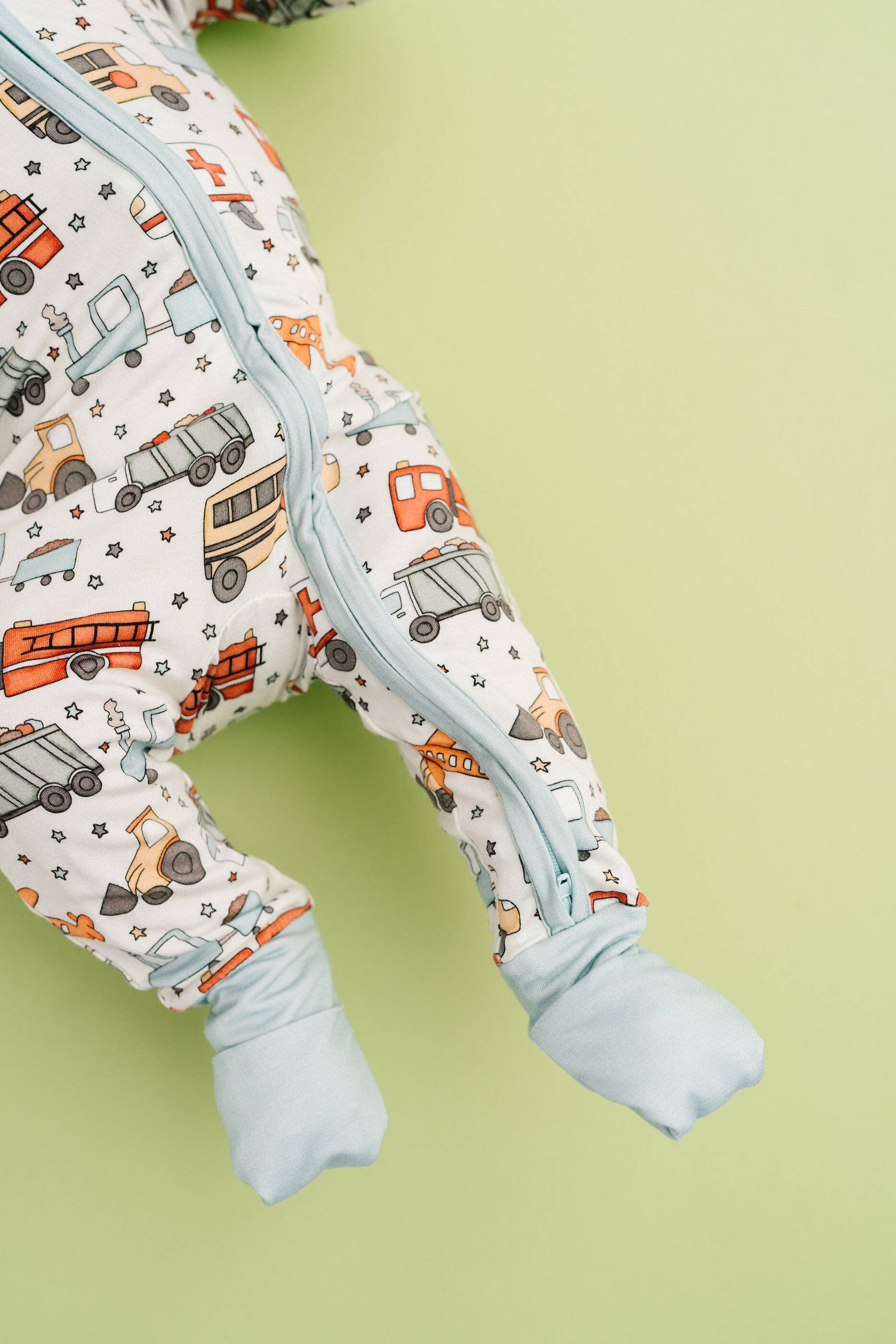 Little Engines Bamboo Sleep + Play